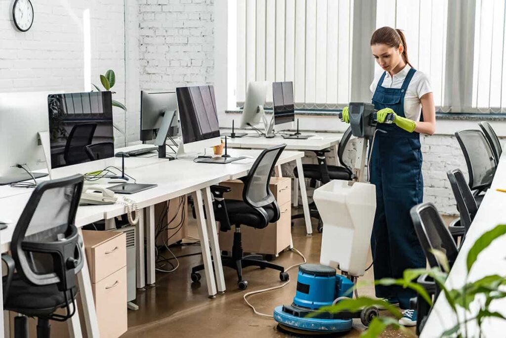 OFFICE AND COMMERCIAL CLEANING